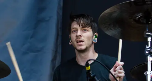 Ehemaliger „The Devil Wears Prada“-Drummer stirbt bei Flugzeugabsturz