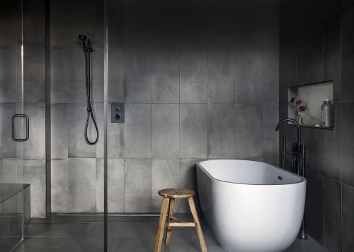 29 Minimalist Bathroom Ideas That Will Make You Want to Pare Down Your Space