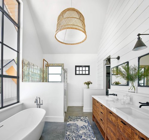 20 Beautiful Modern Farmhouse Bathroom Ideas to Try in Your Home