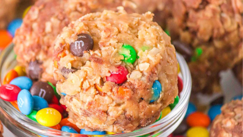 12 Simple Snacks to Satisfy Late-Night Cravings