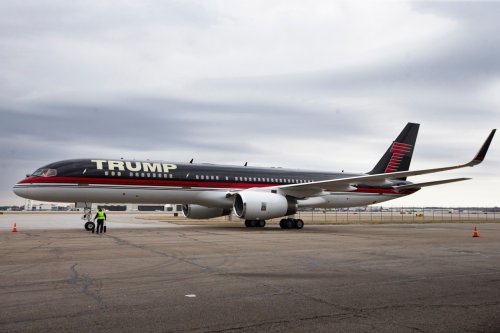 Trump asking supporters to fund new plane after emergency landing