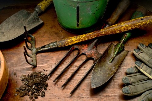 5 altertümliche Geräte für den Garten