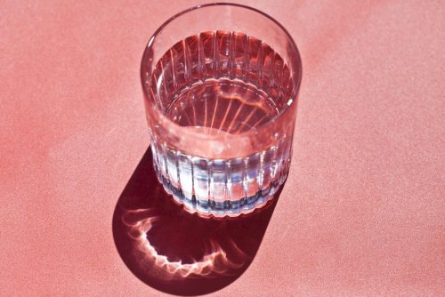 6 außergewöhnliche Wassergläser, die zu Hause was hermachen