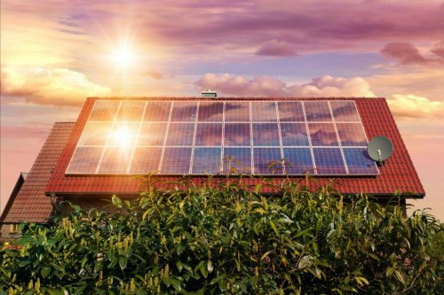 Streit um Spiegelung von Solaranlage landet vor Gericht