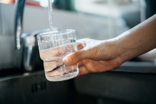 Experten finden kritischen Stoff Bisphenol A in warmem Trinkwasser