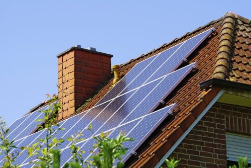 3 Irrtümer rund um Photovoltaikanlagen auf dem Dach