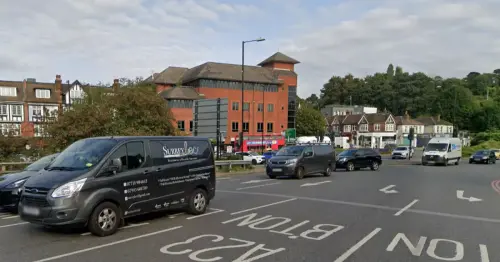 Croydon crash live as man dies with major road closed and London buses diverted