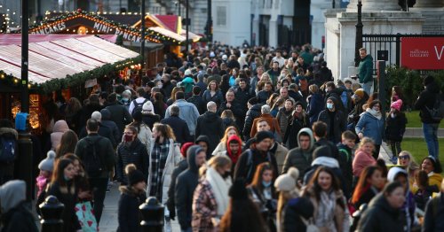 Londoners warned 'stay vigilant' amid Christmas terror threat as violence sweeps capital