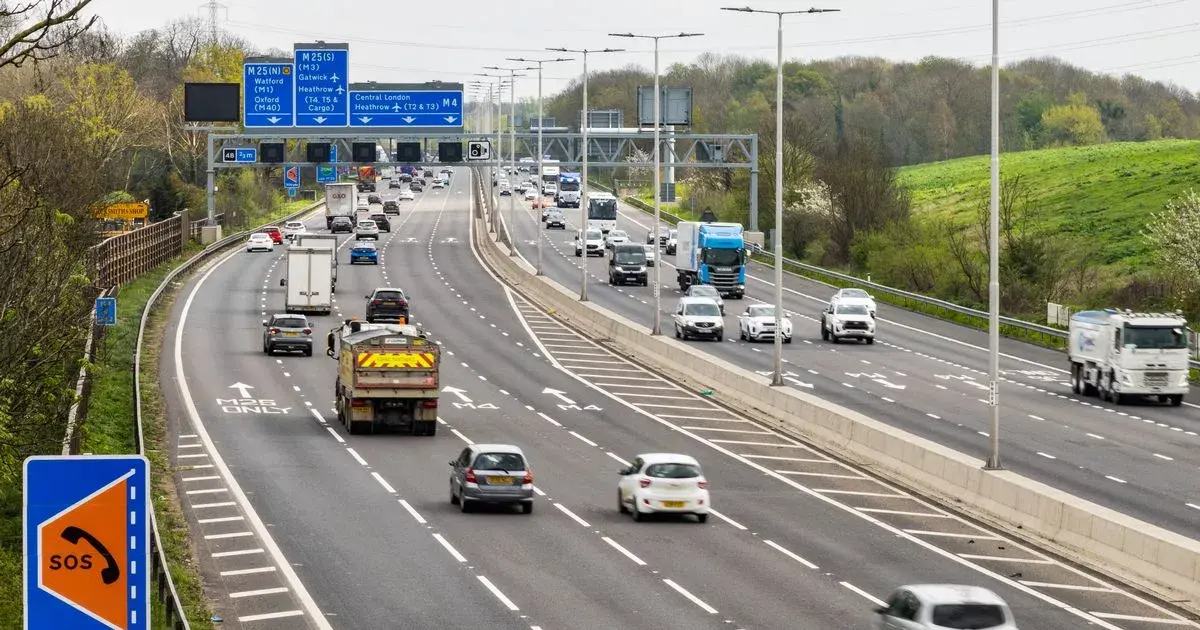 M25 traffic map shows huge diversion route as motorway closed for days to demolish bridge