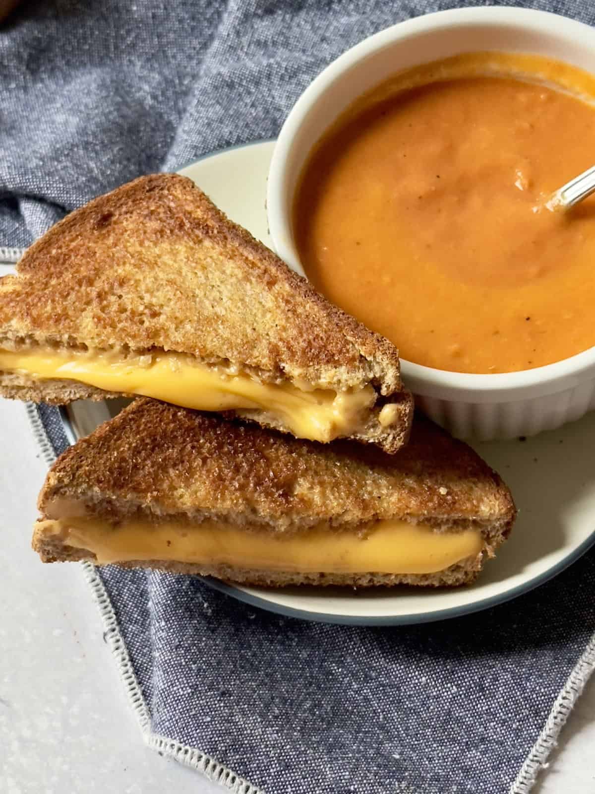 Air Fryer Grilled Cheese Sandwich