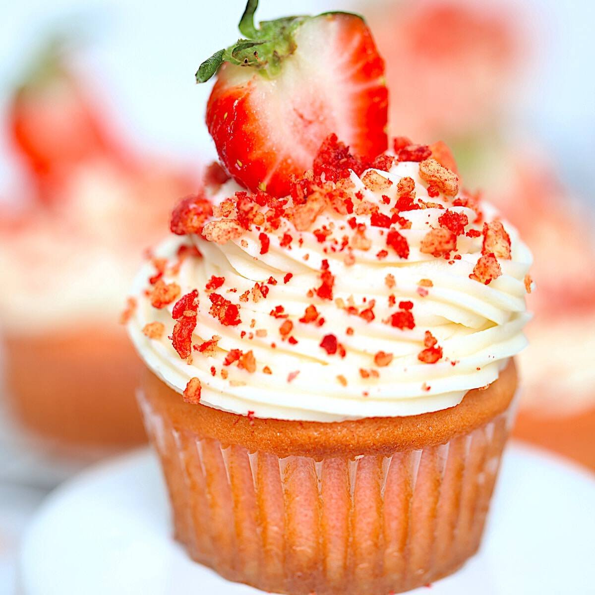 Strawberry Crunch Cupcakes