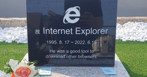 Software Engineer Marks the “Death” of the Internet Explorer Browser With a Funny Headstone