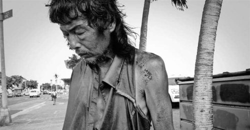 Photographer Documenting the Homeless Discovers Her Own Father Among Them