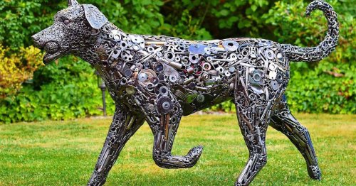 Artist Transforms Scrap Metal Parts Into Amazing Animal Sculptures