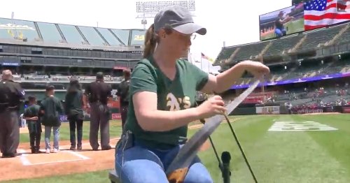 Watch a Musician Use a Saw To Play a Stunning Rendition of “The Star Spangled Banner”