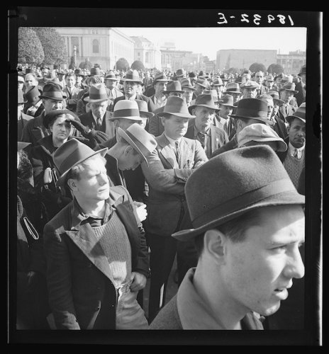 Yale University Unveils 170,000 Fascinating Photos Documenting the Great Depression and WWII