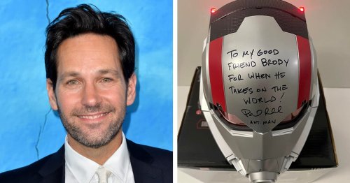 Actor Paul Rudd Surprises Boy Whose Classmates Wouldn’t Sign His Yearbook
