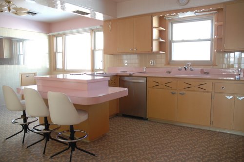 Man Buys House with Unused and Perfectly Preserved 1950s Kitchen