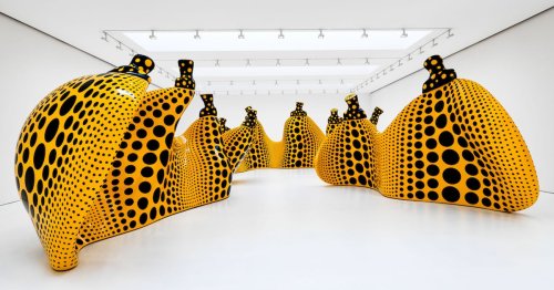 Yayoi Kusama's Massive Colorful Sculptures Fill Entire Rooms in NYC