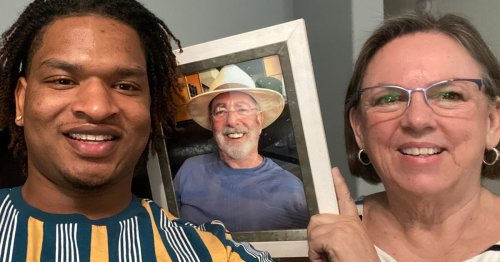 “Thanksgiving Grandma” Celebrates 5th Meal With the Guy She Mistakenly Invited To Dinner