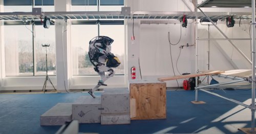 Boston Dynamics’ Robot Shows off the Unexpected Way It Can Help Humans With Work