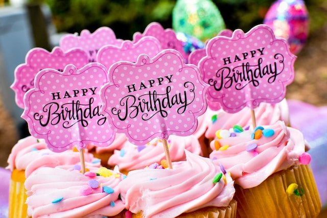 Ultimate List of Birthday Freebies