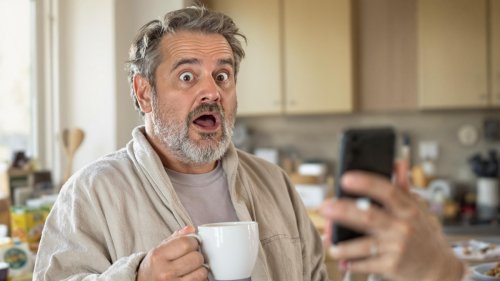 15 Morning Habits Silently Weakening Your Metabolism If You’re Over 40 (Science Backed)