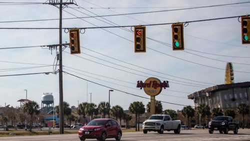Can you make Myrtle Beach traffic signals change faster? City says you can. What we found