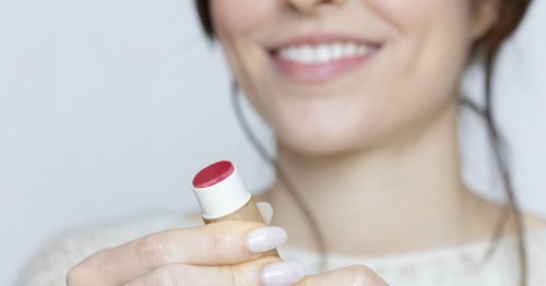 Laut Stiftung Warentest: Das sind die 10 besten Lippenpflegestifte aus der Drogerie
