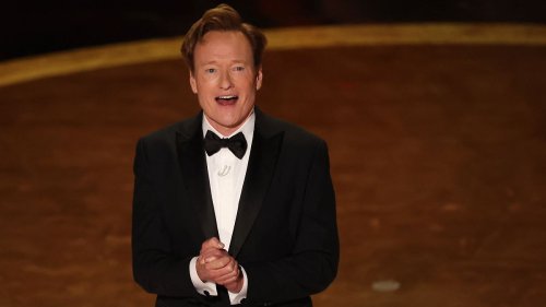 Conan O'Brien scherzt bei Oscars über "mächtigen Russen"