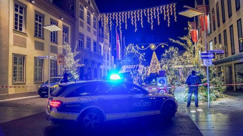 Polizei räumt Weihnachtsmarkt in Göppingen