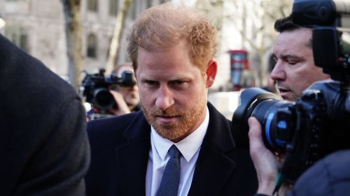 Prinz Harry muss Verlag knapp 50.000 Pfund zahlen