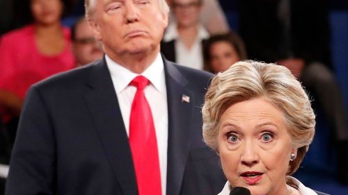 Hillary Clinton attackiert Trump-Regierung als "dumm"