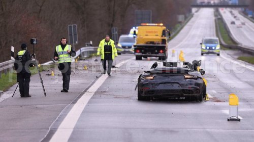 Vier Menschen sterben bei zwei Porsche-Unfällen
