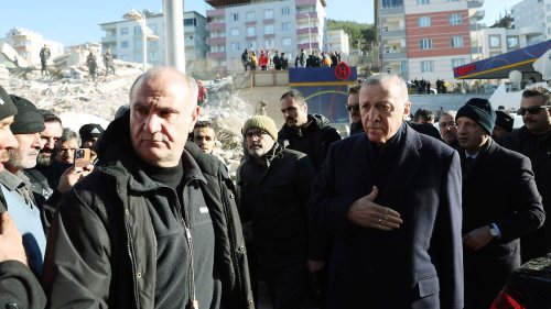 Erdogan und Assad sollen Erdbebengebiete bombardiert haben