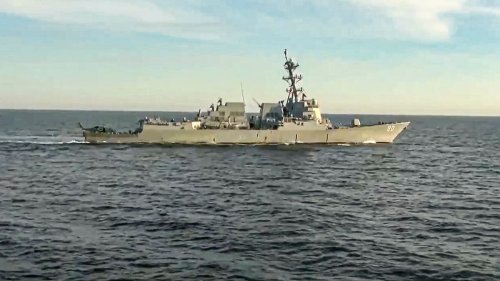 Russische Marine vertreibt US-Kriegsschiff