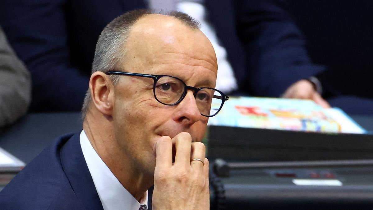 AfD nur noch vier Prozentpunkte hinter der Union