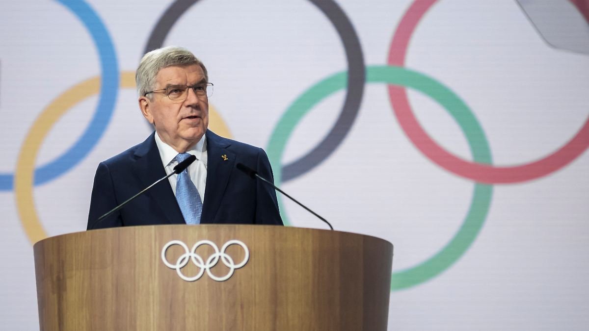 Thomas Bach kämpft bei seltener IOC-Ehrung mit Tränen