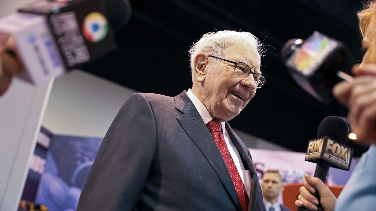 Warren Buffett gibt Leitung von Berkshire Hathaway ab