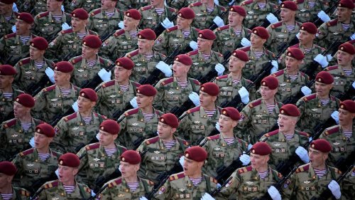 Putin vergrößert Armee um 170.000 Soldaten