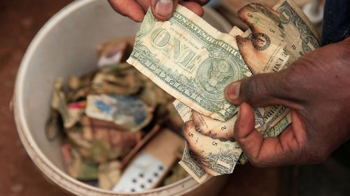 Simbabwer flicken Dollar-Scheine