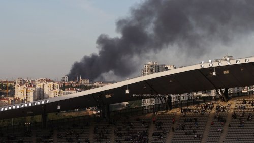 Dichter schwarzer Rauch sorgt für Aufsehen