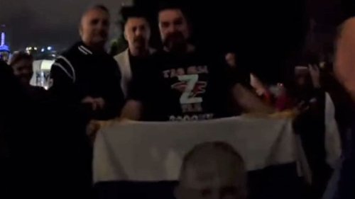 Djokovic-Vater posiert mit Putin-Unterstützern