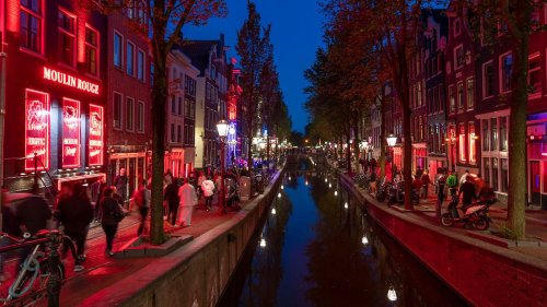 Amsterdam will britische Sauftouristen fernhalten