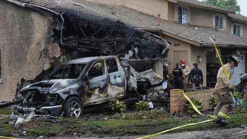 Kleinflugzeug verwüstet Wohngebiet in San Diego