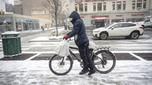 Auf dem E-Bike richtig durch die Kälte 