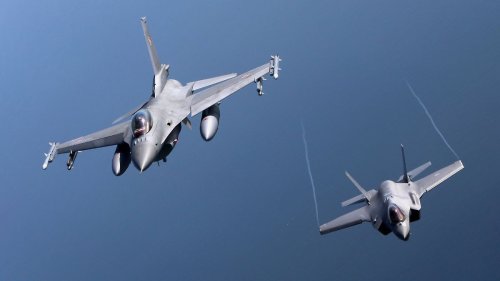Ukraine bekommt wohl etliche F-16-Jets geliefert