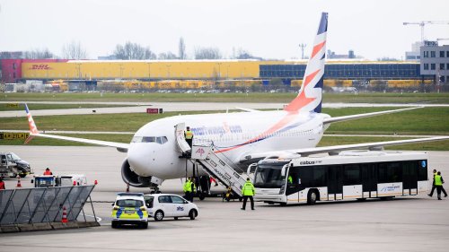 174 Afghanen in Hannover eingetroffen 