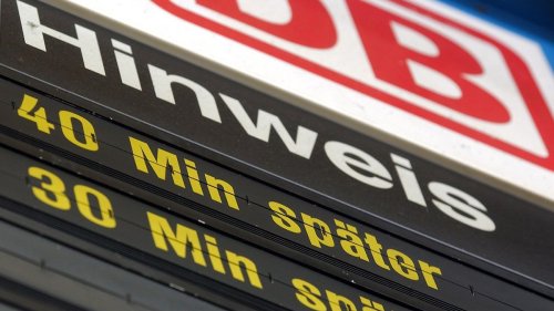 Oberleitungsschaden legt Bahnverkehr lahm