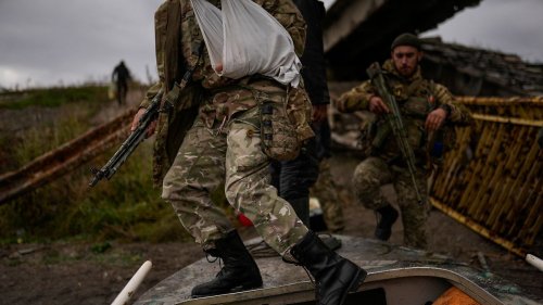 Kadyrow steigt unter Putin auf - Neues Massengrab in Ostukraine entdeckt